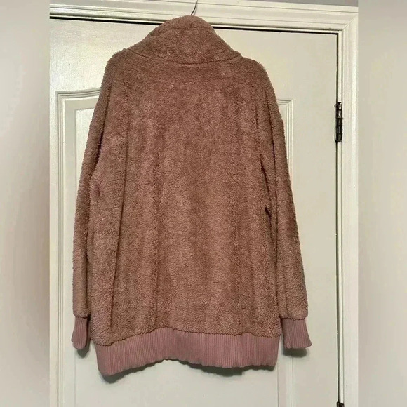 Woman’s cozzy Sherpa 3/4 zip sweater - Picture 6 of 6
